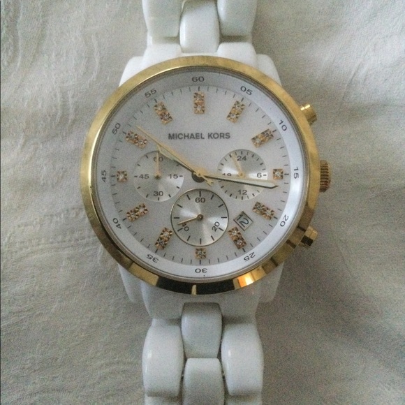 EUC Michael Kors white resin watch with gold detail. - Picture 6 of 9